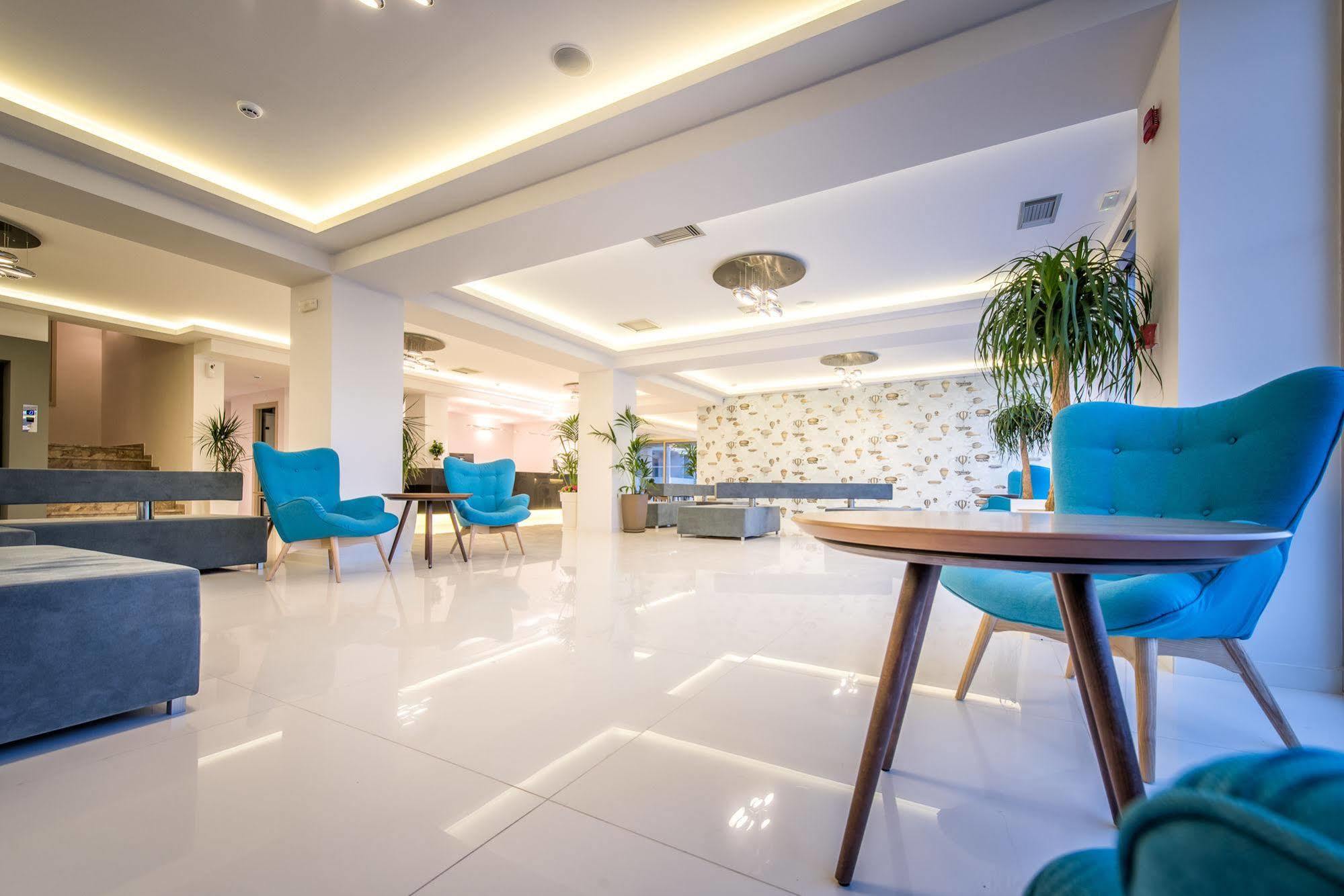 Azure & Hotel